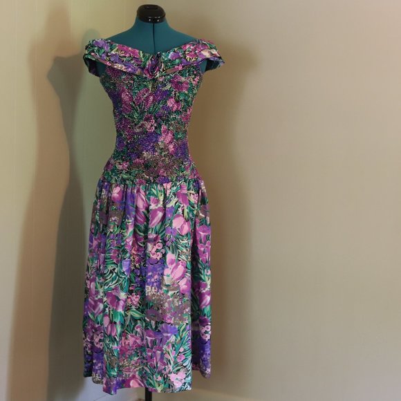 Vintage | Taffeta Floral Tea Dress - Picture 3 of 14